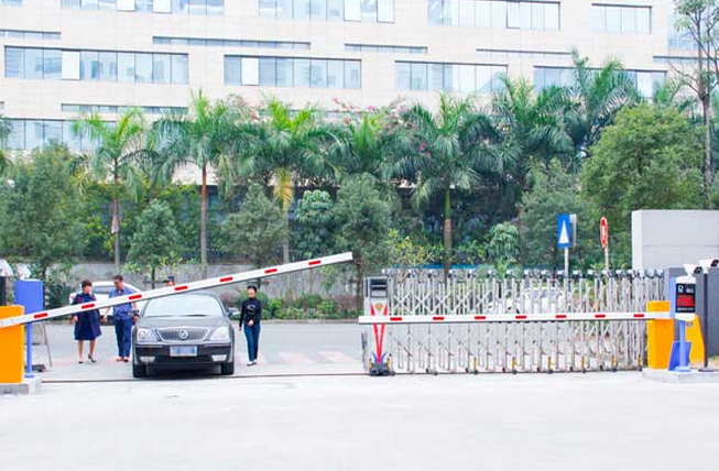 停車場(chǎng)車牌識(shí)別